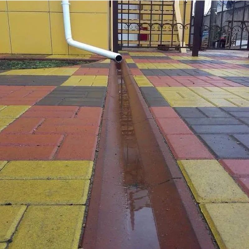 Тротуарный водосток